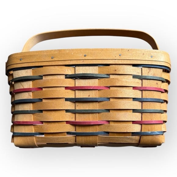 Longaberger 1998 12" x 12" Cake Basket W/ Protector & Wooden Lid - Picture 10 of 15